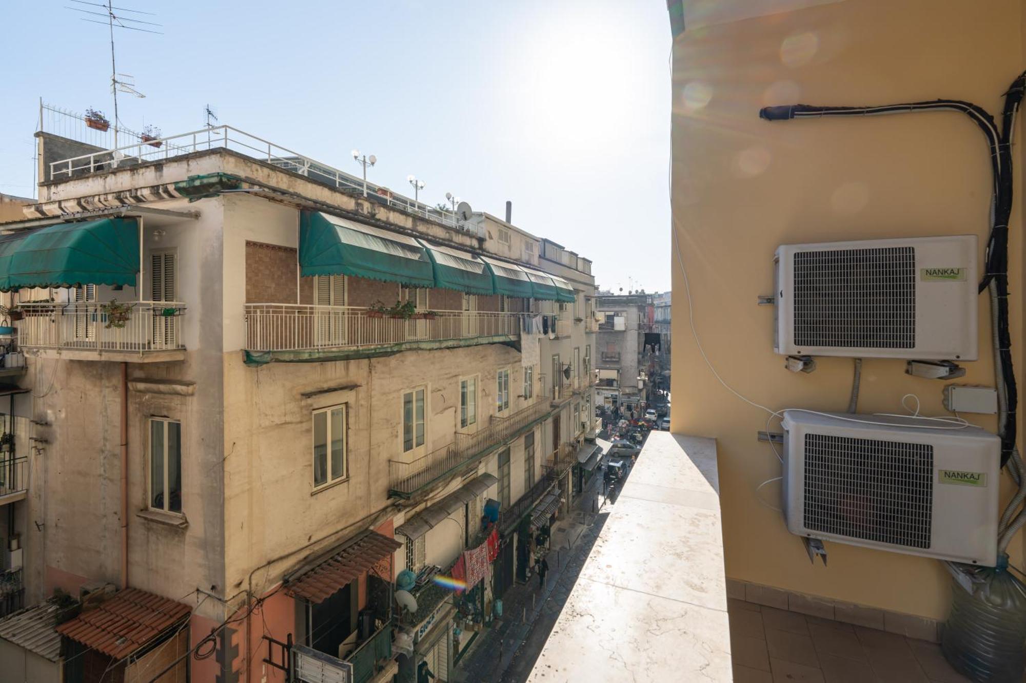 Donna Giovannina Napoli Esterno foto